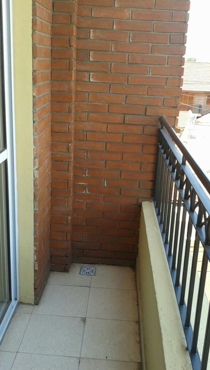 NUEVO PRECIO IDEAL INVERSOR DEPARTAMENTO 2 AMBIENTES CON COCHERA CUBIERTA. OPORTUNIDAD VENTA DIRECTA — foto 3