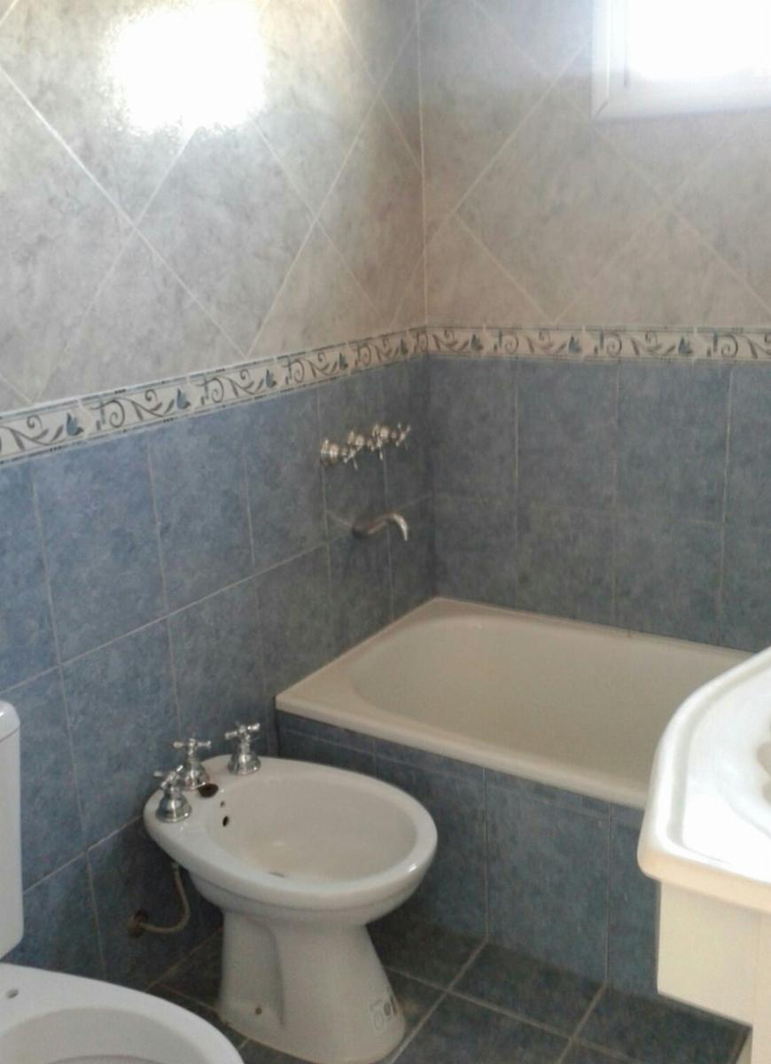 NUEVO PRECIO IDEAL INVERSOR DEPARTAMENTO 2 AMBIENTES CON COCHERA CUBIERTA. OPORTUNIDAD VENTA DIRECTA — foto 4