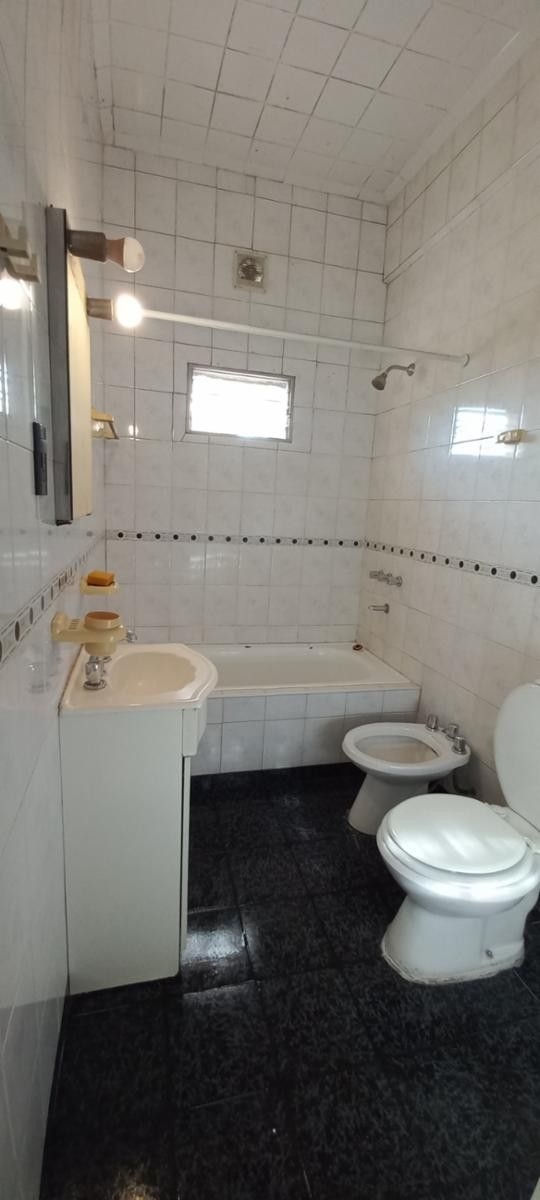 DEPARTAMENTO PH reciclado de 2 amb. posibilidad de 3 amb. con terraza propia. Sin expensas. en venta Lanus O. — foto 6