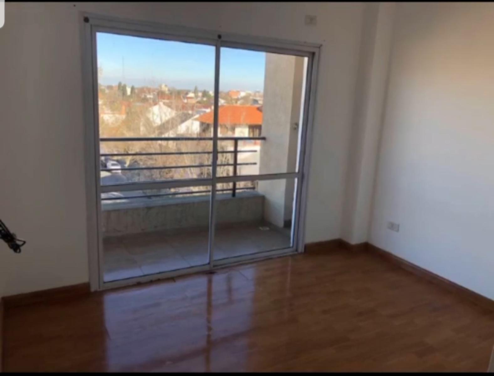 DEPARTAMENTO 2 ambts con 2 cocheras OPORTUNIDAD ESCUCHA OFERTAS — foto 5