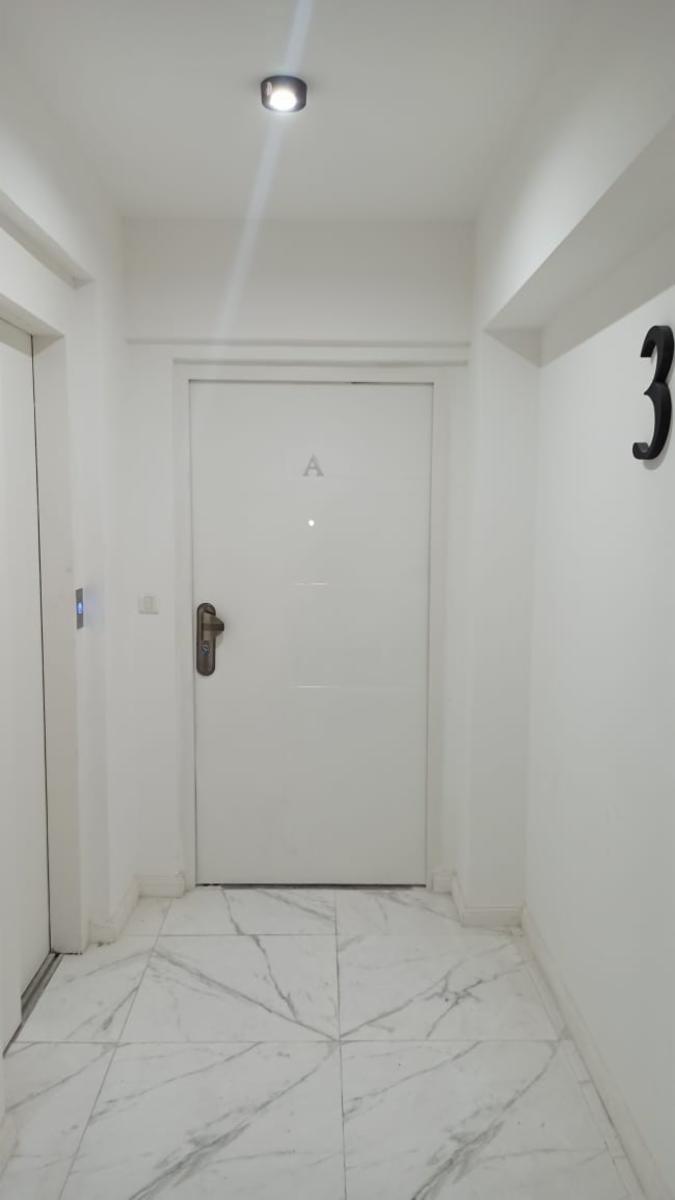 EN VENTA Semipiso al frente de 3 amb. c/coch. LANUS O. CENTRO. IBERLUCEA III. SUM Y PISCINA — foto 5