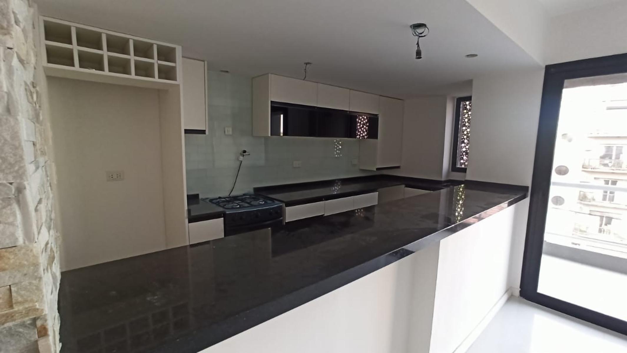 EN VENTA Semipiso al frente de 3 amb. c/coch. LANUS O. CENTRO. IBERLUCEA III. SUM Y PISCINA — foto 9