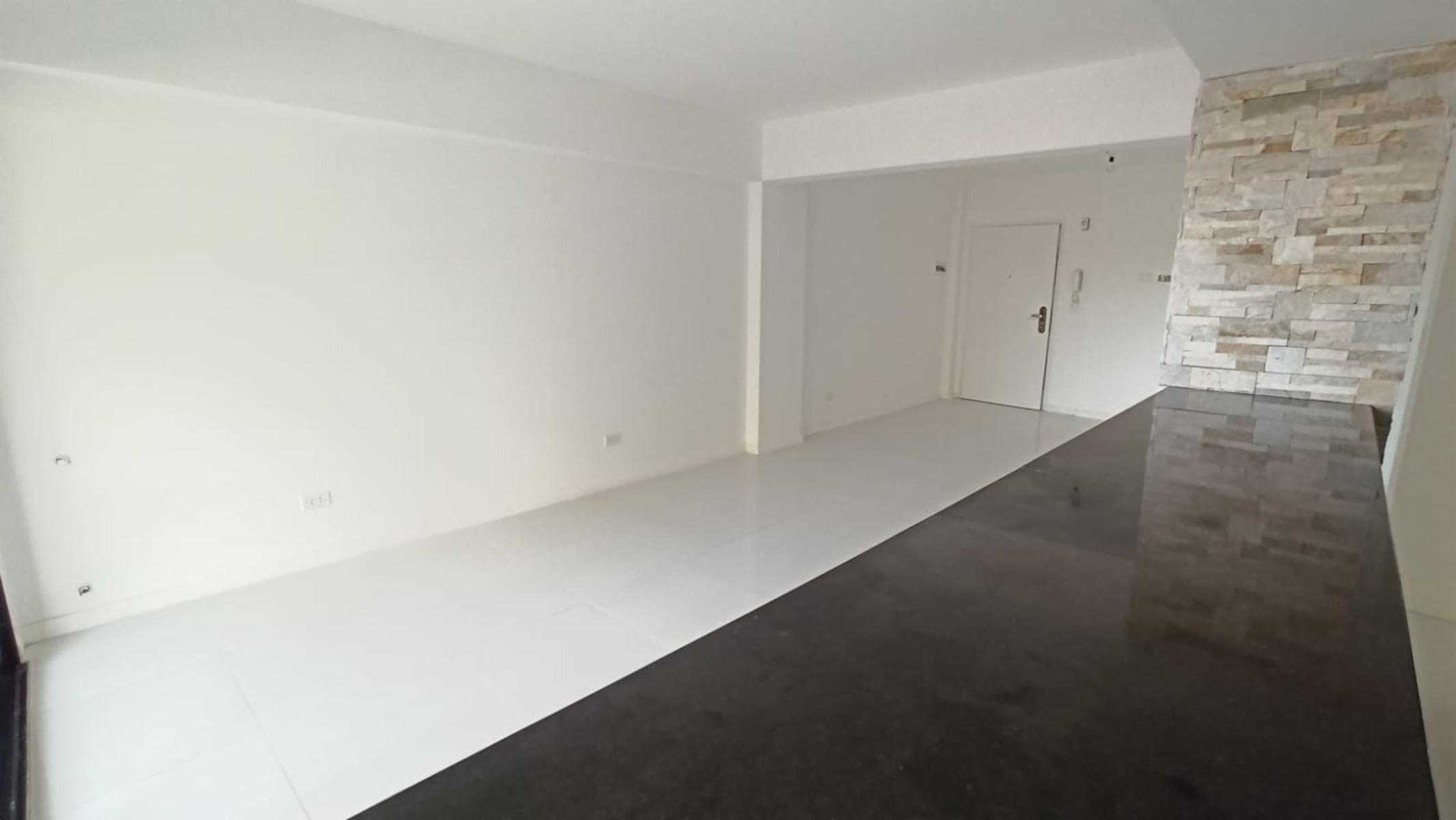 EN VENTA Semipiso al frente de 3 amb. c/coch. LANUS O. CENTRO. IBERLUCEA III. SUM Y PISCINA — foto 13