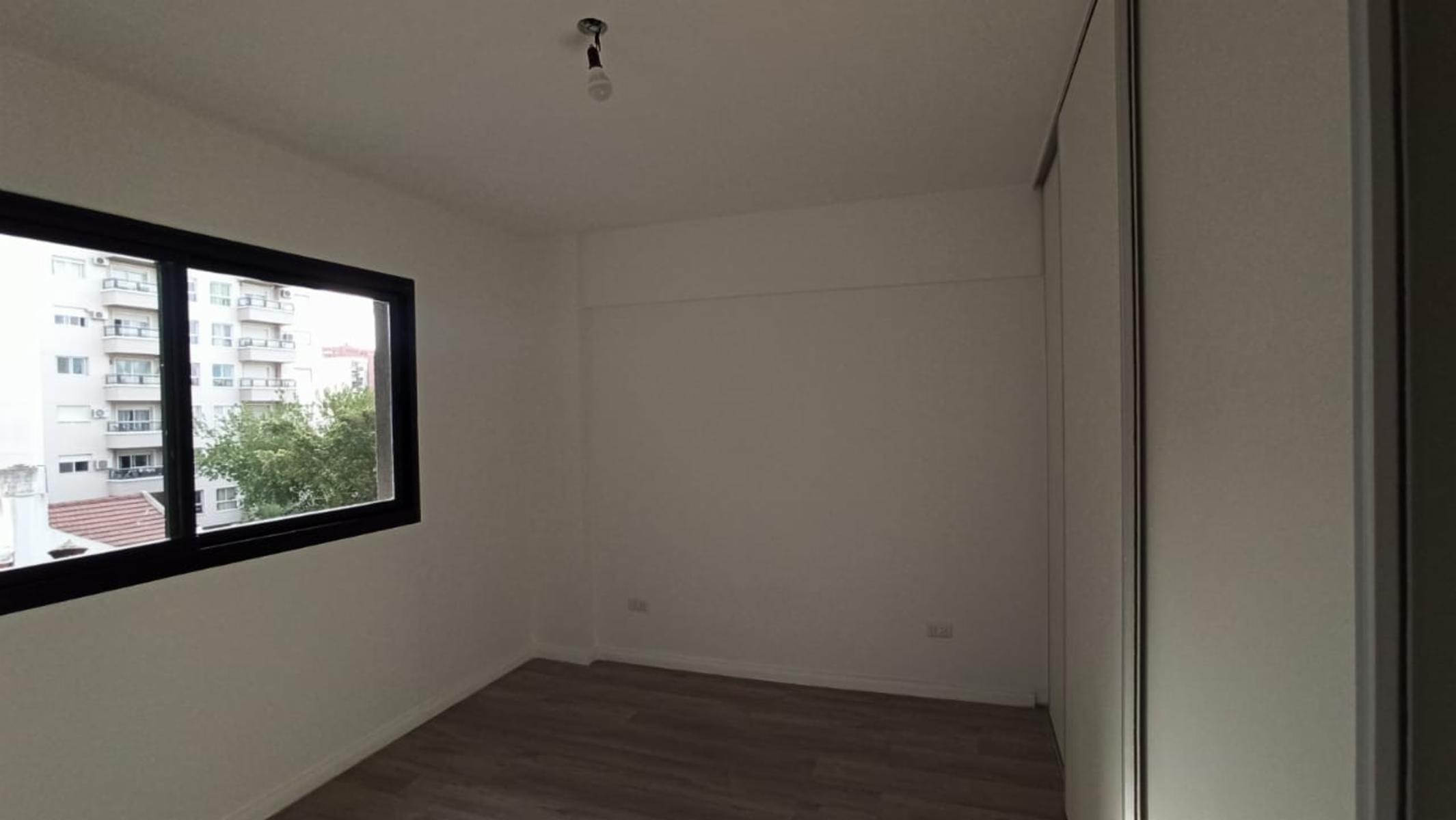 EN VENTA Semipiso al frente de 3 amb. c/coch. LANUS O. CENTRO. IBERLUCEA III. SUM Y PISCINA — foto 14