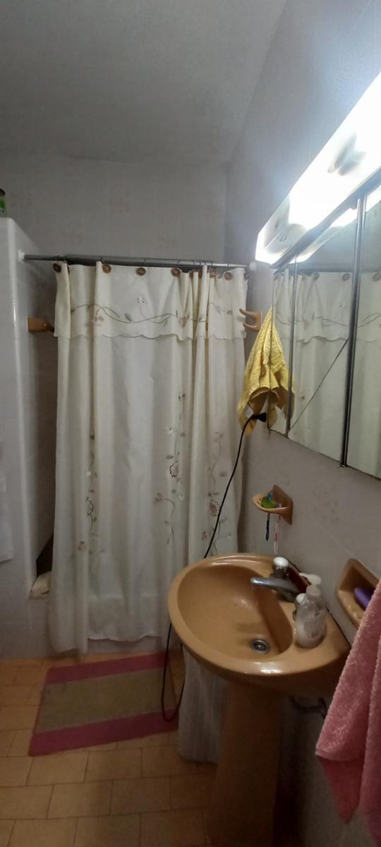 CASA 3 AMB. CON PARQUE, COCH. Y DPTO. 2 AMB. S/LOTE PROPIO EN VENTA EN LANUS E. — foto 10