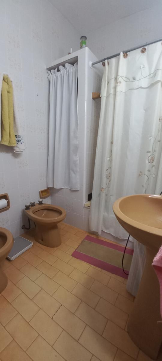 CASA 3 AMB. CON PARQUE, COCH. Y DPTO. 2 AMB. S/LOTE PROPIO EN VENTA EN LANUS E. — foto 12
