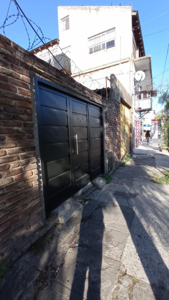 LOCAL COMERCIAL EN ESQUINA SOBRE AVENIDA CON VIVIENDA EN PLANTA ALTA, SUBDIVIDIO BAJO PH — foto 2