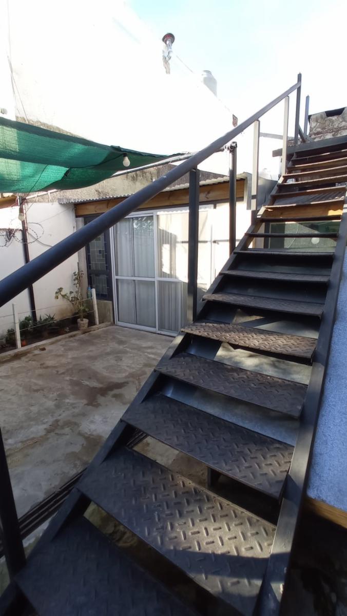 LOCAL COMERCIAL EN ESQUINA SOBRE AVENIDA CON VIVIENDA EN PLANTA ALTA, SUBDIVIDIO BAJO PH — foto 4