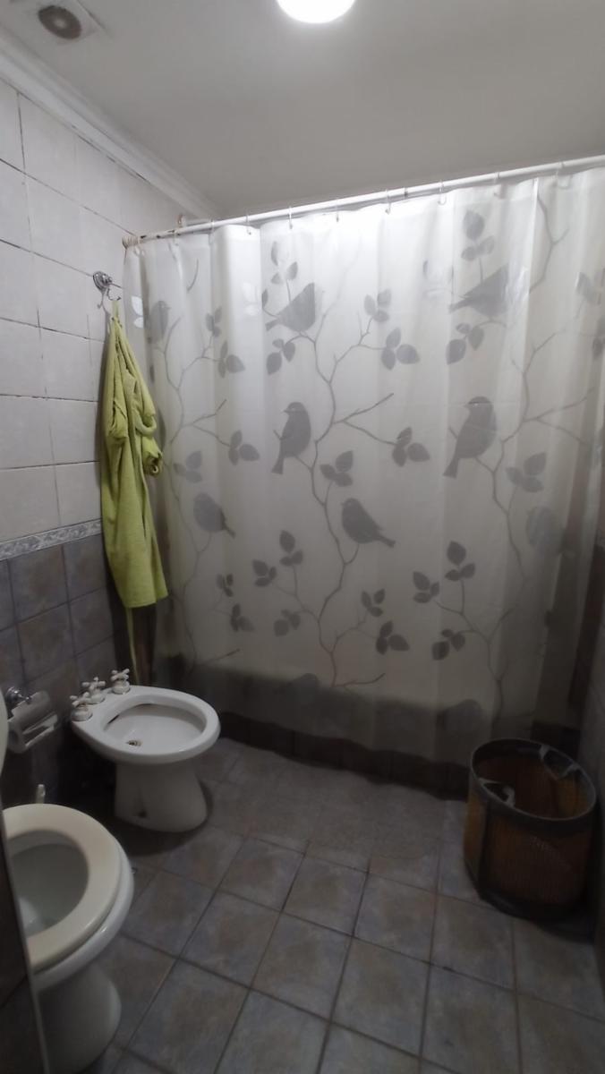 LOCAL COMERCIAL EN ESQUINA SOBRE AVENIDA CON VIVIENDA EN PLANTA ALTA, SUBDIVIDIO BAJO PH — foto 9