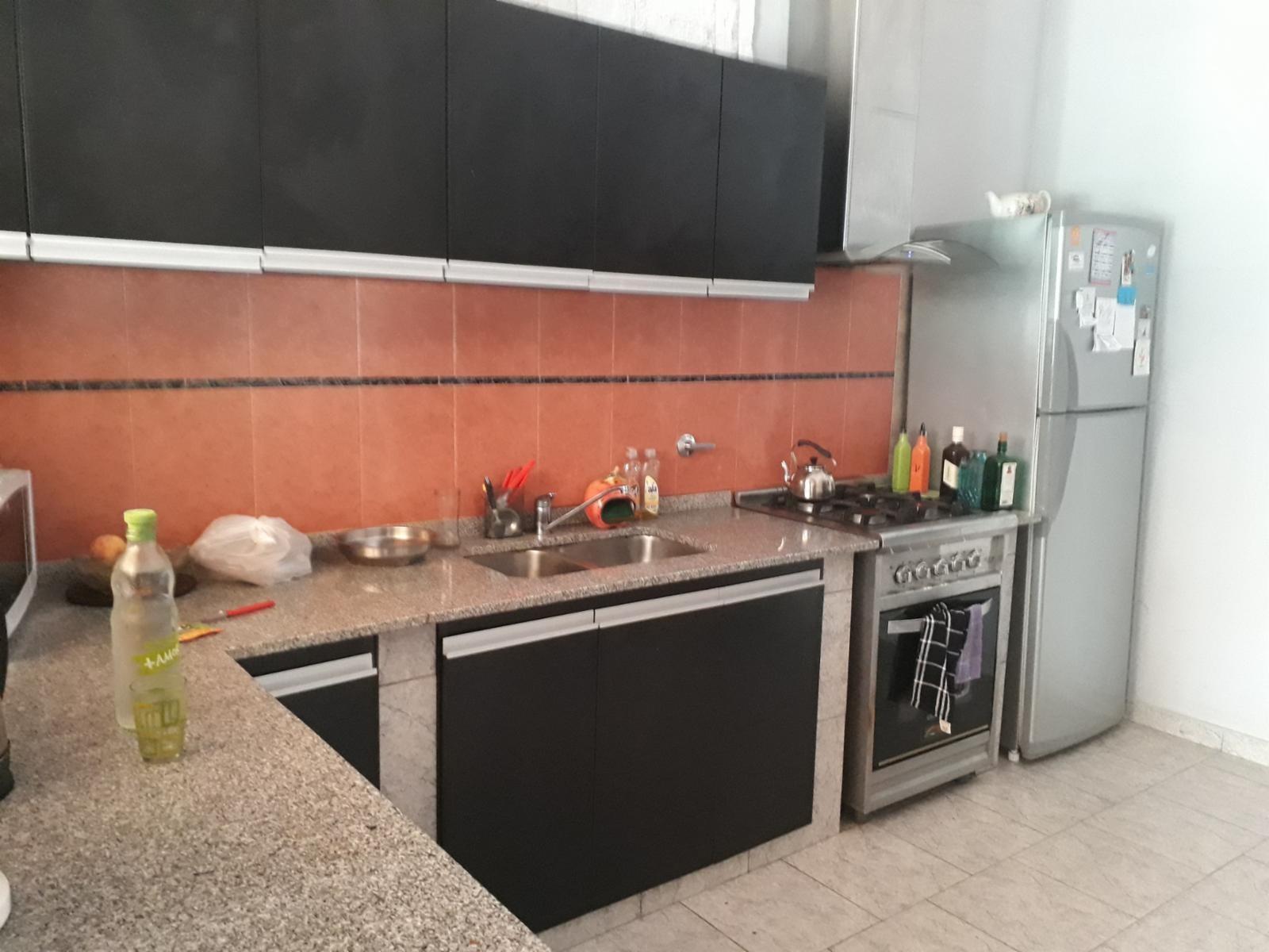 Excelente CASA 5 amb. A la venta en LANUS O. A 400 MTS. de Av. H. Yrigoyen. ACEPTA PROPIEDAD O VEHICULOS EN PARTE DE PAGO — foto 15
