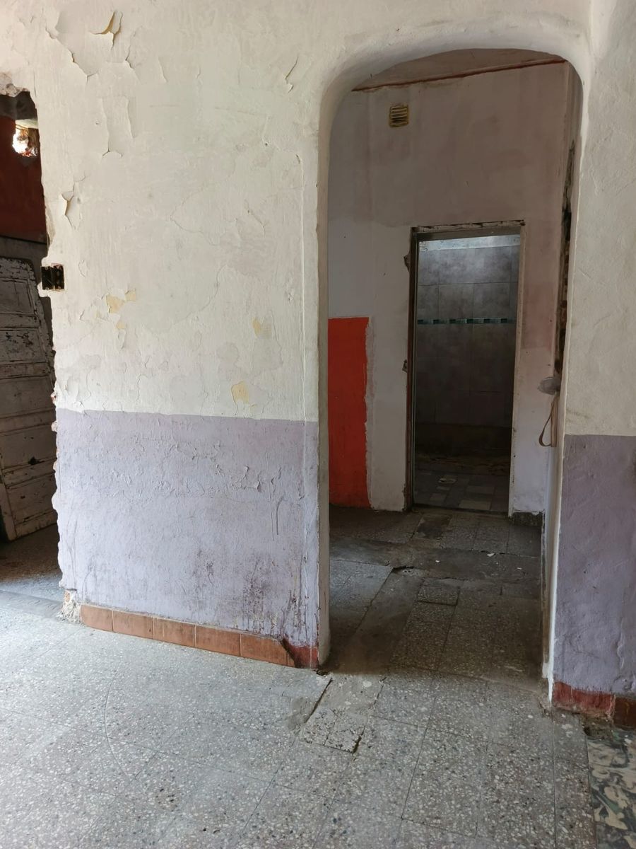 CASA 5 AMBIENTES A RECICLAR SOBRE LOTE 8..66 X 36 TIENE PLANOS APROBADOS — foto 10