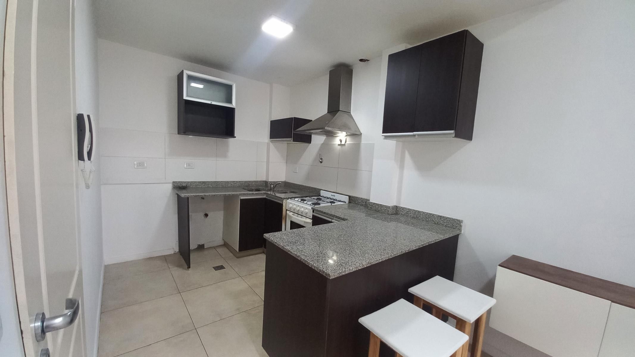 VENTA DPTO 2 AMBIENTES CON DOS COCHERAS, REBAJADO AHORA U$S 55 MIL VENTADIRECTA INVERSOR