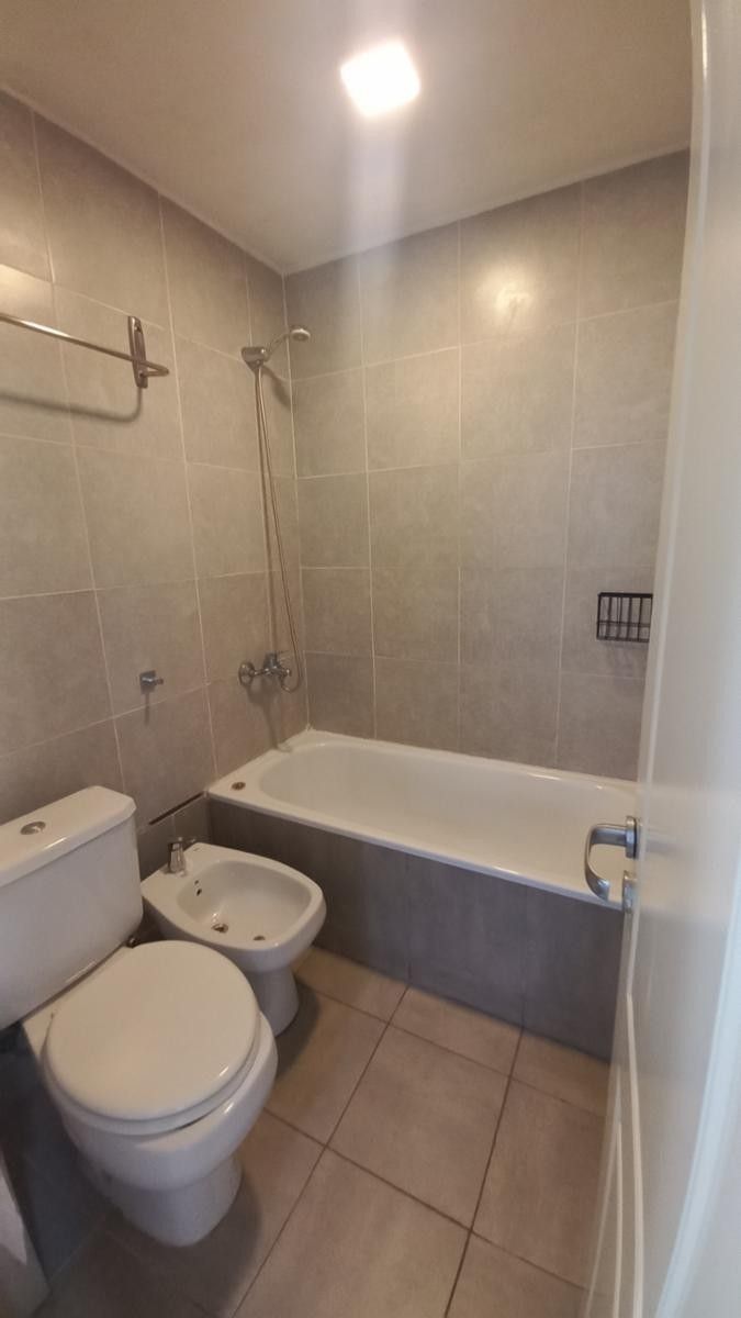 VENTA DPTO 2 AMBIENTES CON DOS COCHERAS, REBAJADO AHORA U$S 55 MIL VENTADIRECTA INVERSOR — foto 7