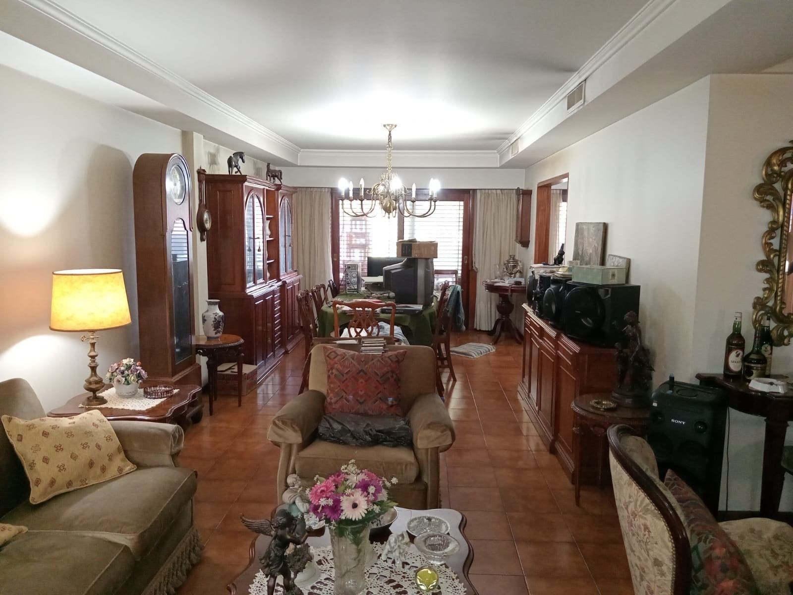 CHALET DE 5 AMB. LOTE DE 8,66x48. COCHERA CUB. P/4 AUTOS. FONDOLIBRECONPISCINA. EN VENTA, BANFIELD O. — foto 6