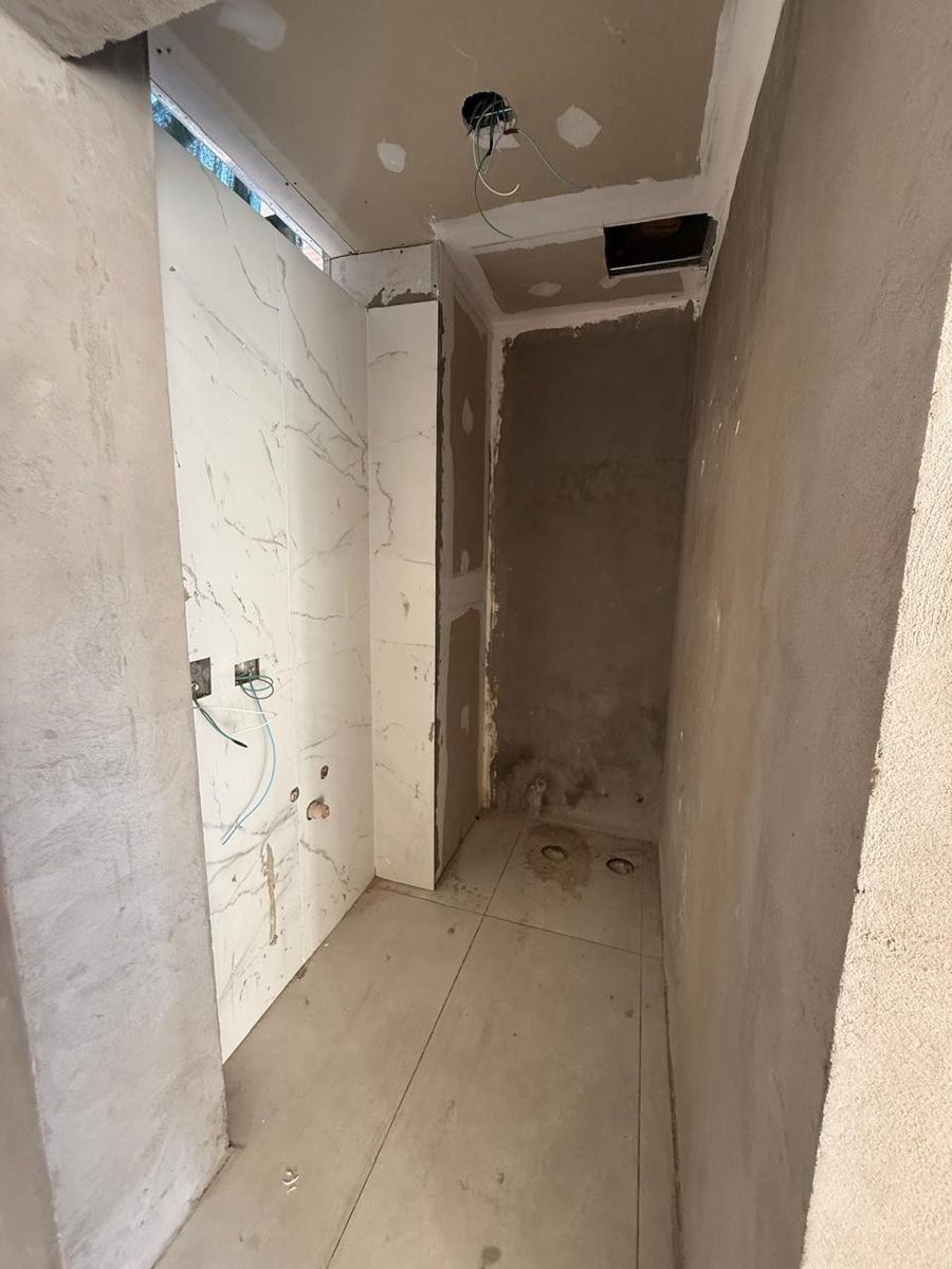 SEMIPISO 3 AMB. CON COOCHERA. TOILETTE + 2 BAÑOS COMPL. EN VENTAENLANUSITA. LANUS O. ENTREGA: PROXIMAMENTE — foto 6