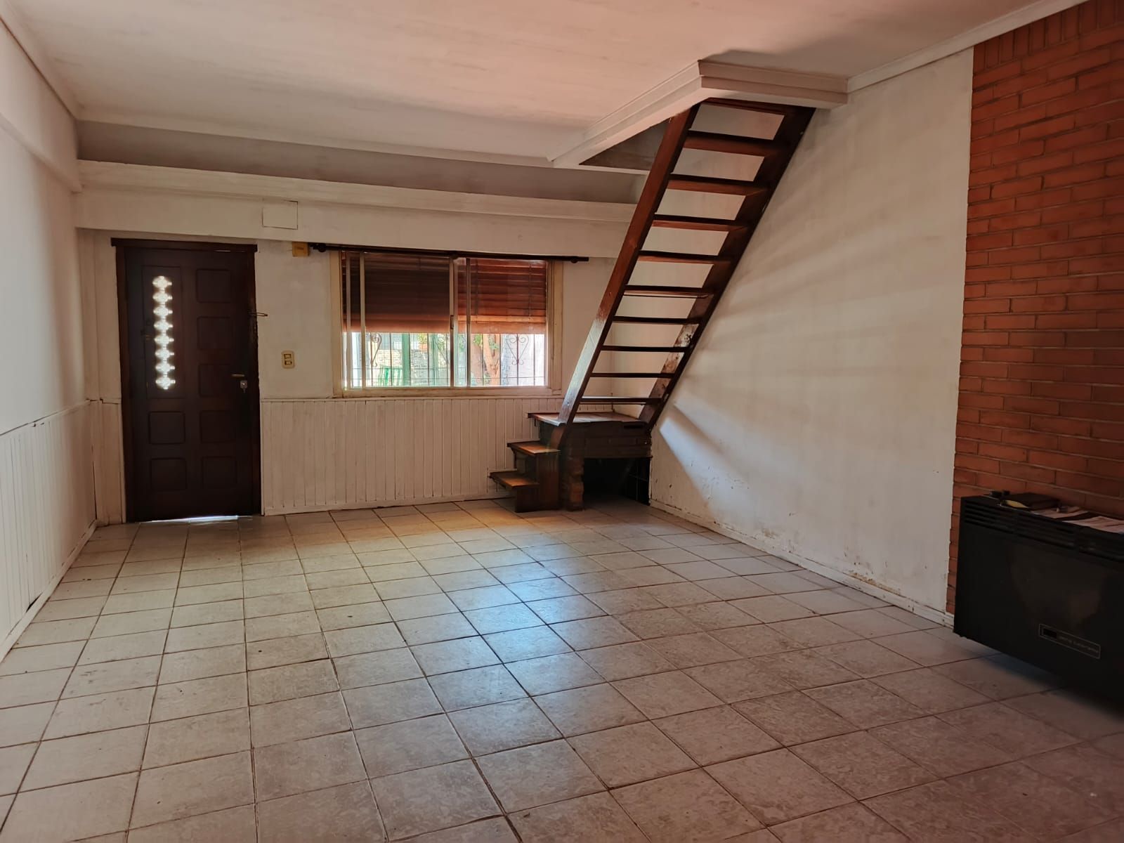 CASA 5 AMBIENTES EN 2 PLANTAS CON 2 COCHERAS Y PATIO NUEVO PRECIO USS 90 MIL — foto 7