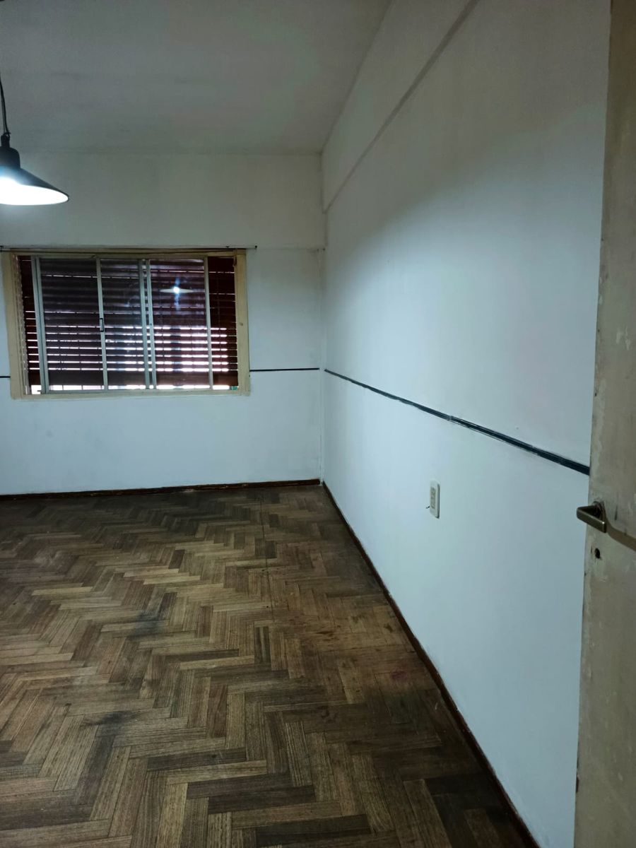 CASA 5 AMBIENTES EN 2 PLANTAS CON 2 COCHERAS Y PATIO NUEVO PRECIO USS 90 MIL — foto 11