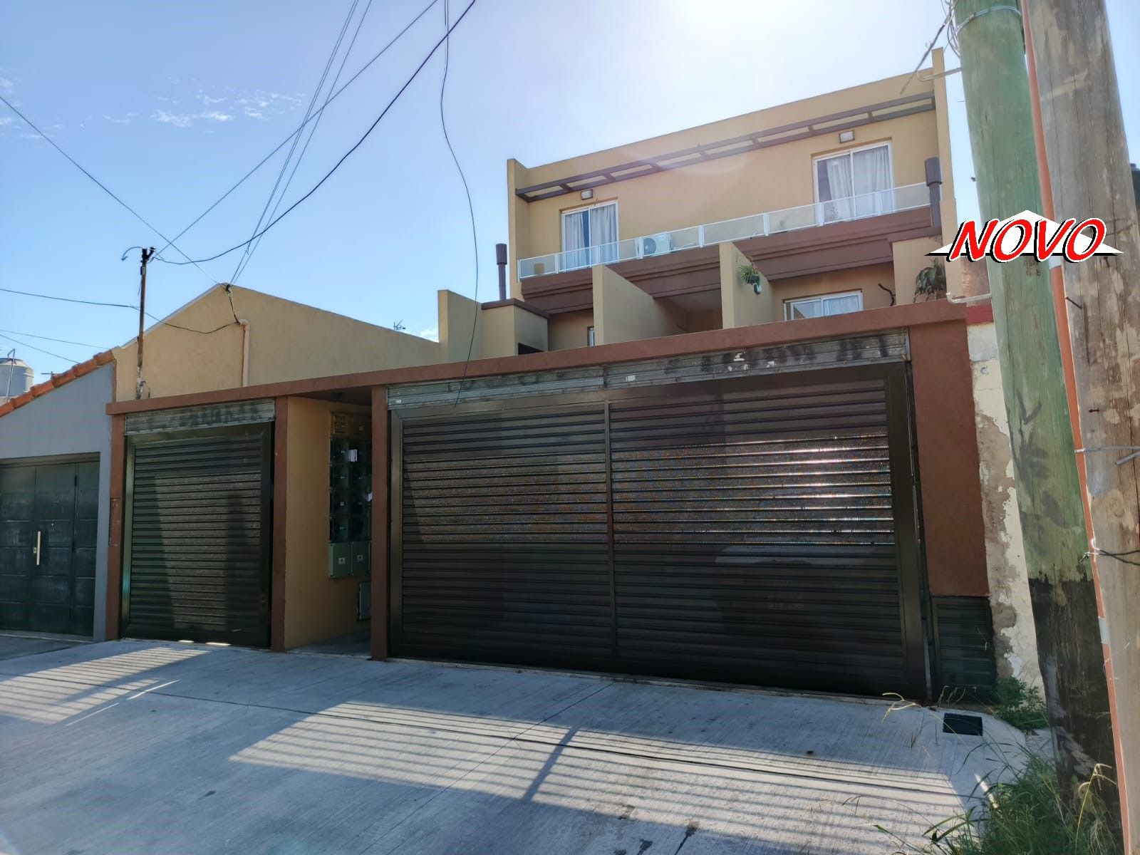 DEPARTAMENTO 2 AMBIENTES AL FRENTE CON COCHERA DESCUBIERTA - 1