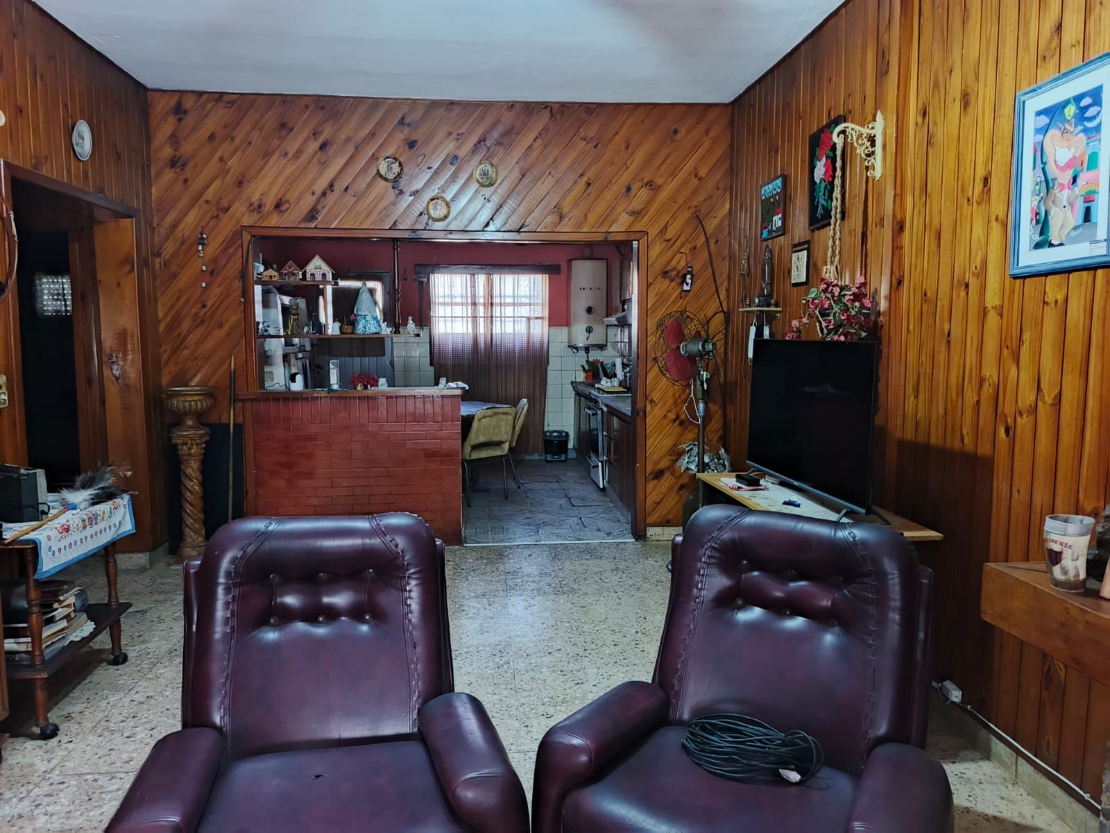 CASA 3 AMBIENTES COCHERA LOTE 10 X 28 - 2