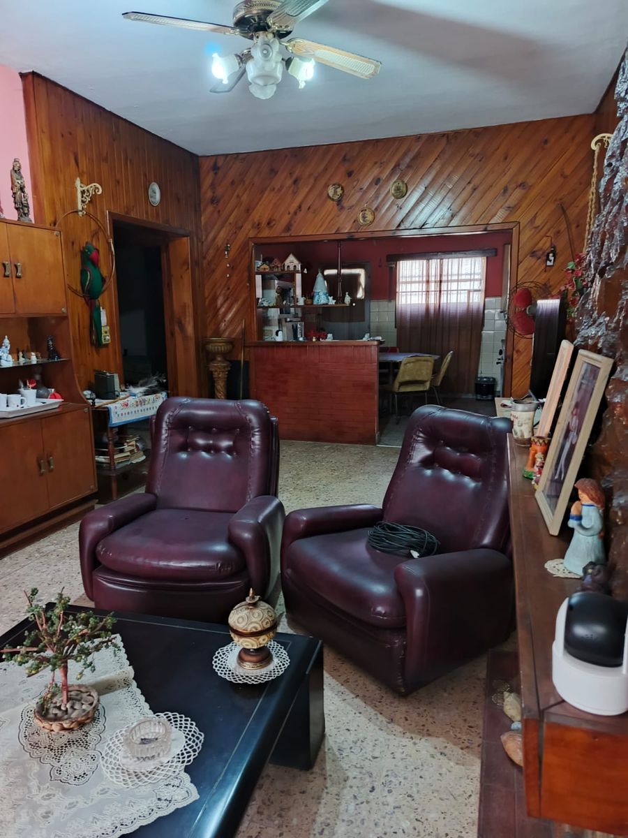CASA 3 AMBIENTES COCHERA LOTE 10 X 28 - 3