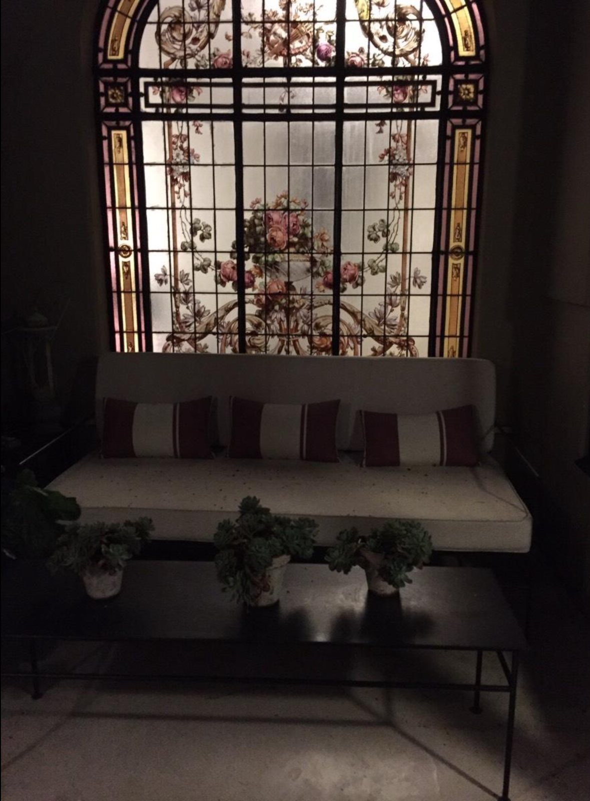 Departamento 5 Ambientes amueblado / Petit Hotel /PH - 19
