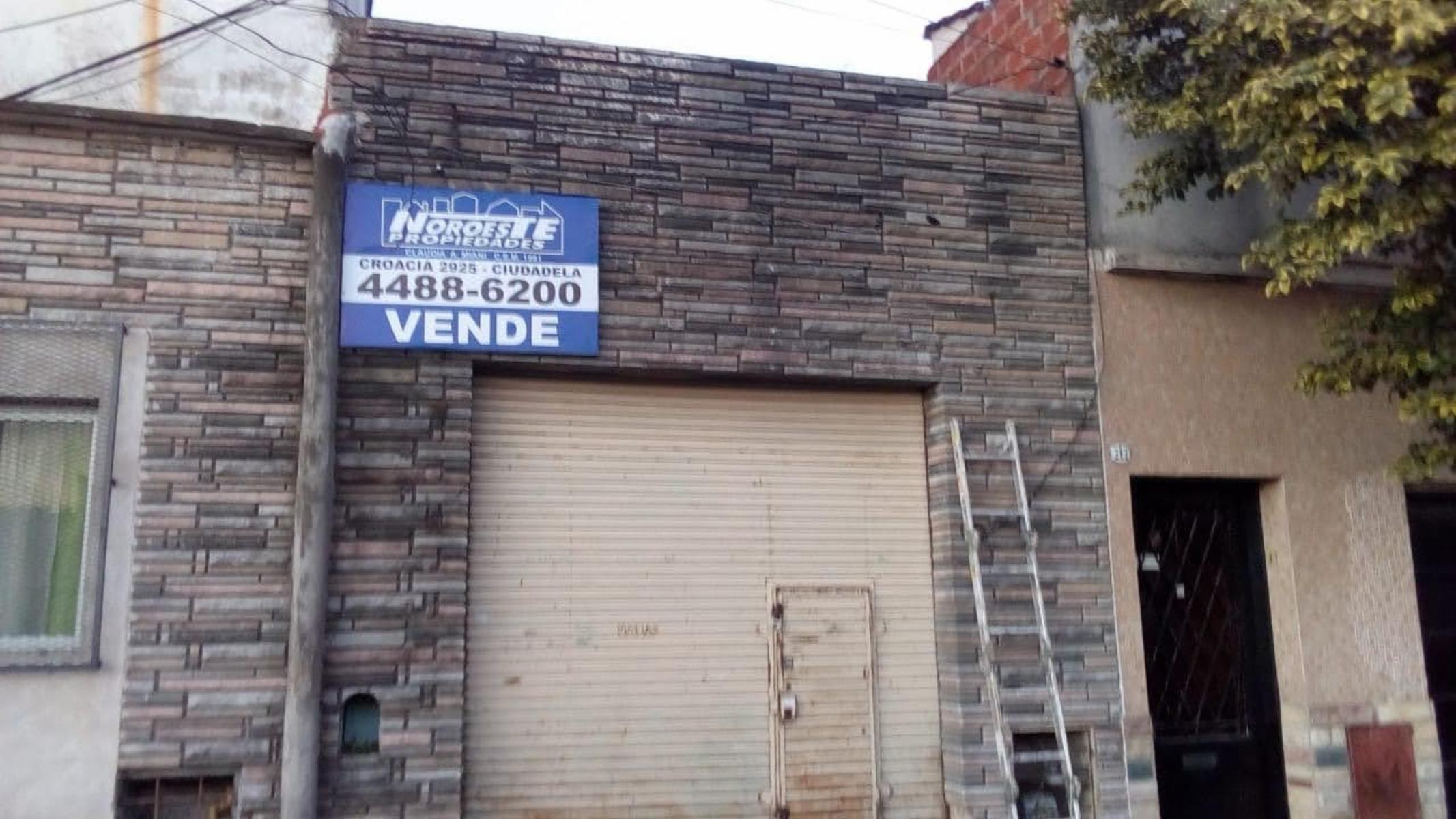 LOCAL CON SUPERFICIE AEREA PROPIA