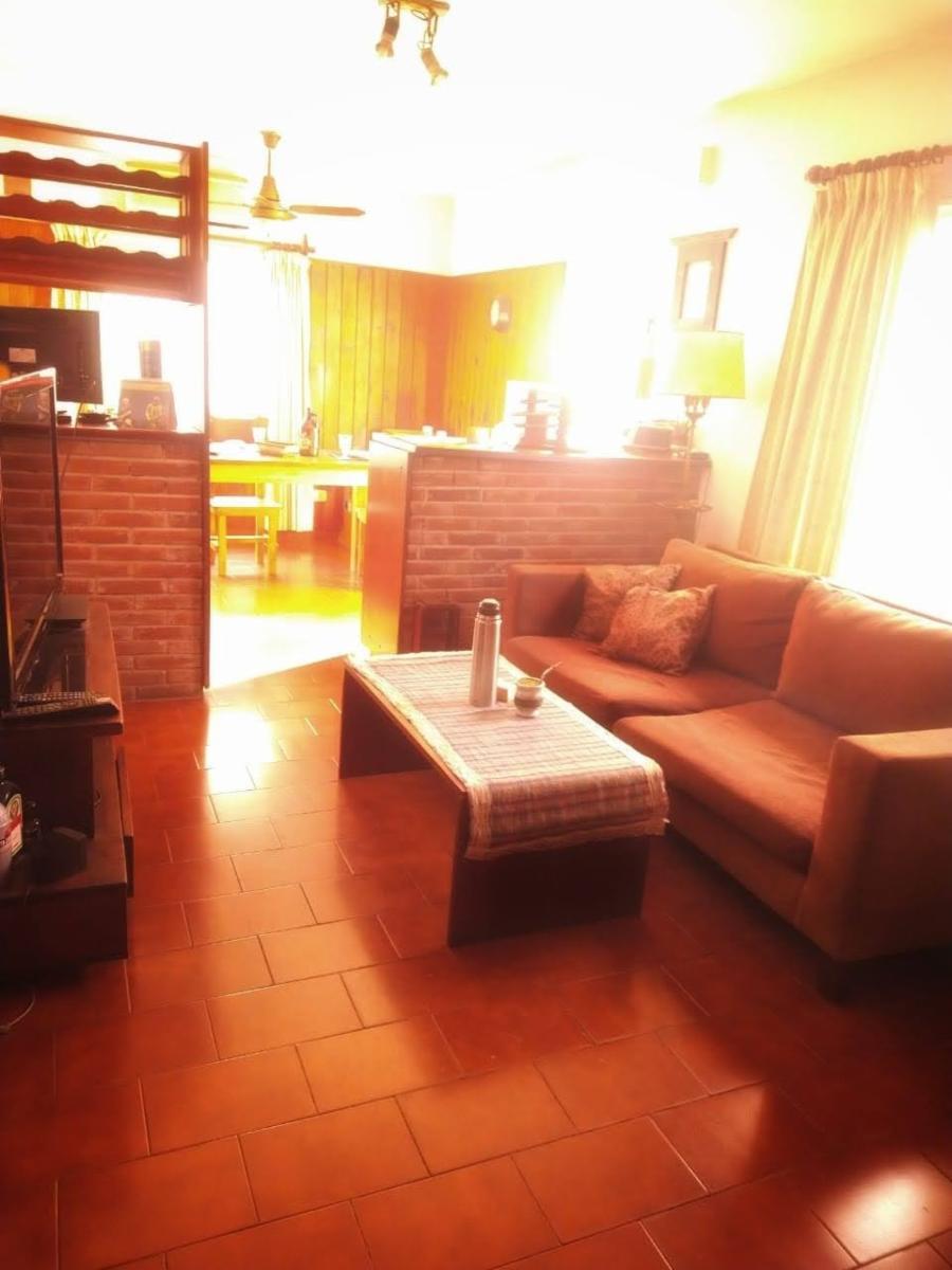 Hermosa casa de tres ambientes a mts Rivadavia. Oportunidad — foto 4