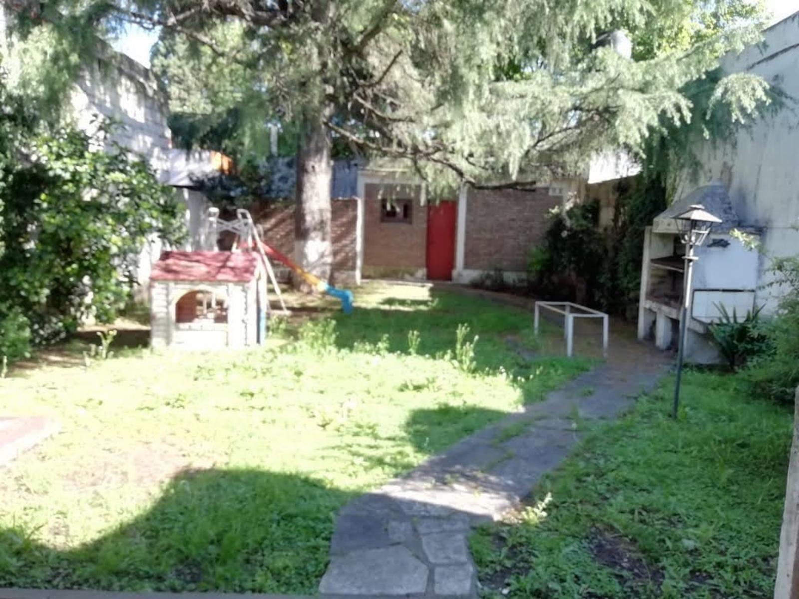 Hermosa Finca ideal dos familias, con fondo libre y excelente ubicación. — foto 10