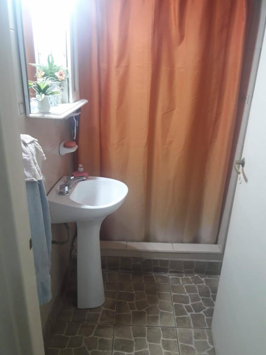 Casa de 3 ambientes, al frente Jardin ,patio y terraza, — foto 10