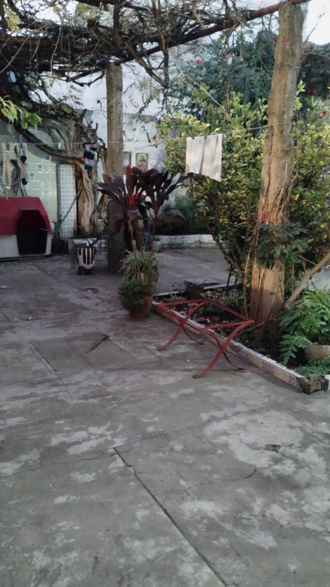 Casa de ideal de dos familias en dos plantas , Planta baja 3 amb. con Garaje jardín, fondo terraza, PA. departamento de dos ambientes. Superficie terreno 207m2 edificado:165m2 — foto 7