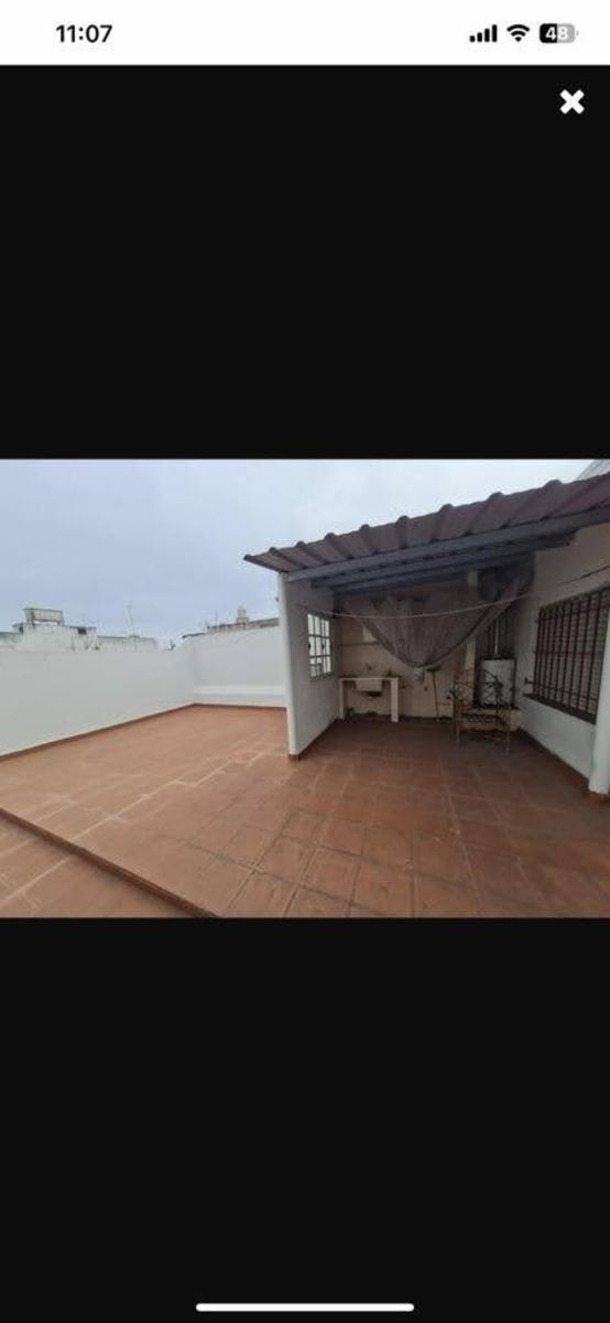 Casa ideal dos familias en lote propio, con fondo libre. Muy buensa — foto 4