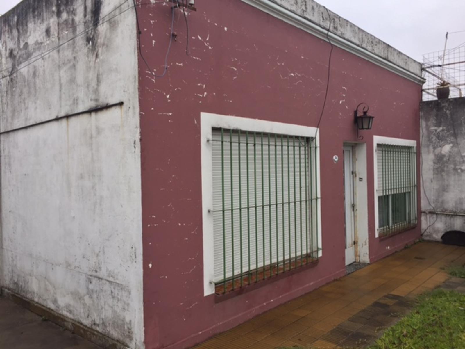 Venta Casa con Departamento multi familiar a reciclar, Apta Crédito Bancario, P. del Rey Venta Casa con Departamento multi familiar a reciclar, Apta Crédito Bancario, P. del Rey — foto 4