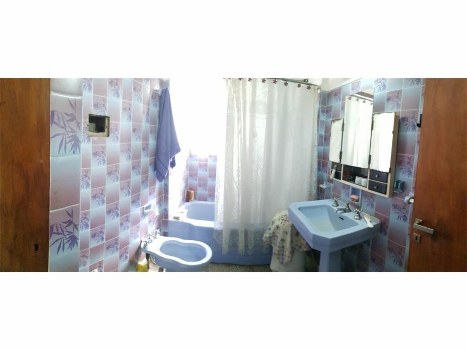 Venta de Chalet Zona La Quebrada, sobre Dastugue 2400. — foto 2