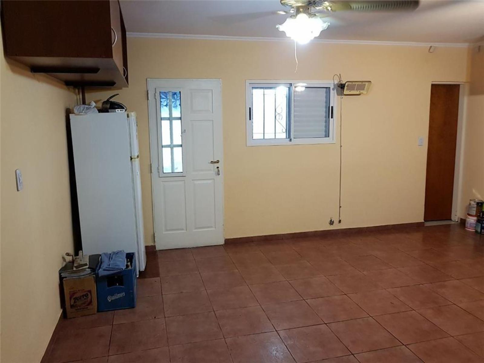 Venta de Casa y Departamento Apta Crédito en S. A. de Padua, calle Bme. Mitre — foto 6