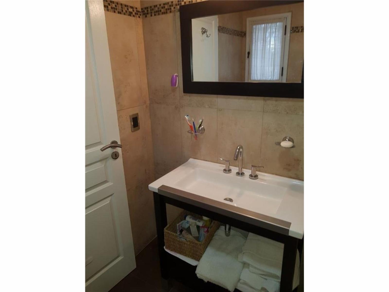 Venta de Casa y Departamento Apta Crédito en S. A. de Padua, calle Bme. Mitre — foto 14