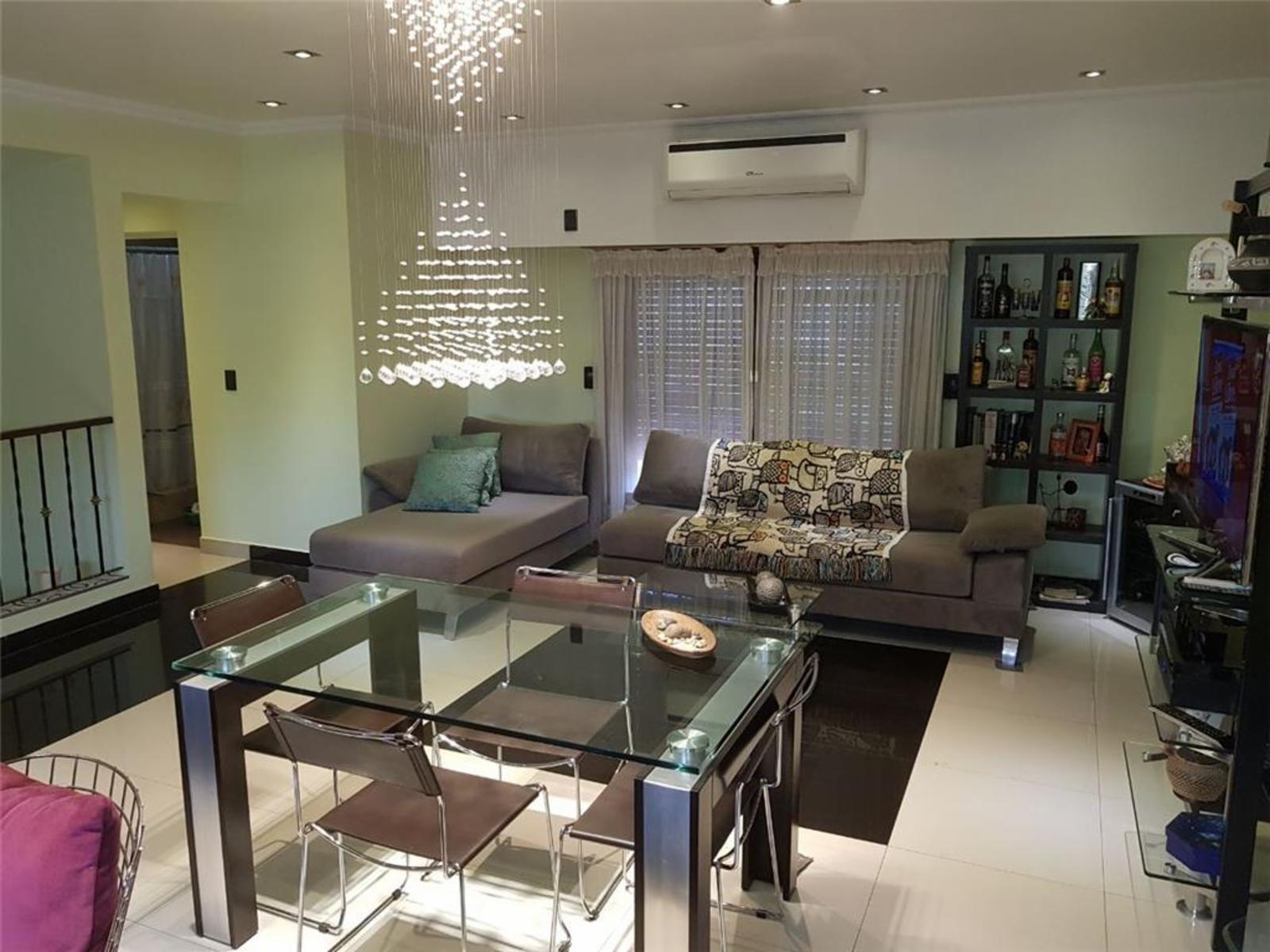 Venta de Casa y Departamento Apta Crédito en S. A. de Padua, calle Bme. Mitre — foto 9