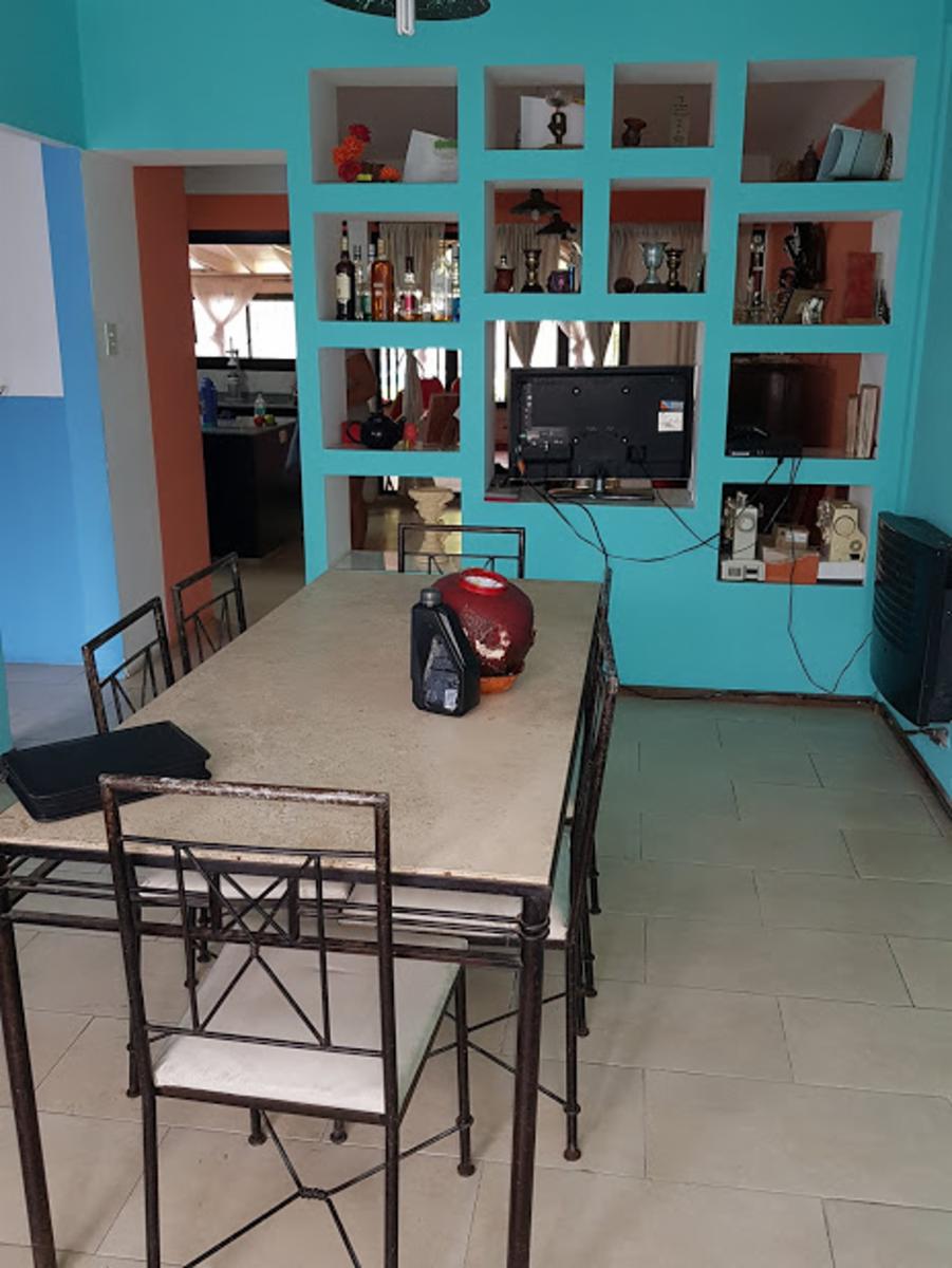 Importante Casa en Venta en Paso del Rey, Calle Claudio Maria Yoly — foto 4