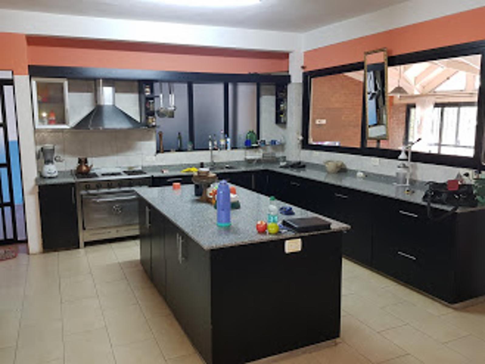 Importante Casa en Venta en Paso del Rey, Calle Claudio Maria Yoly — foto 5