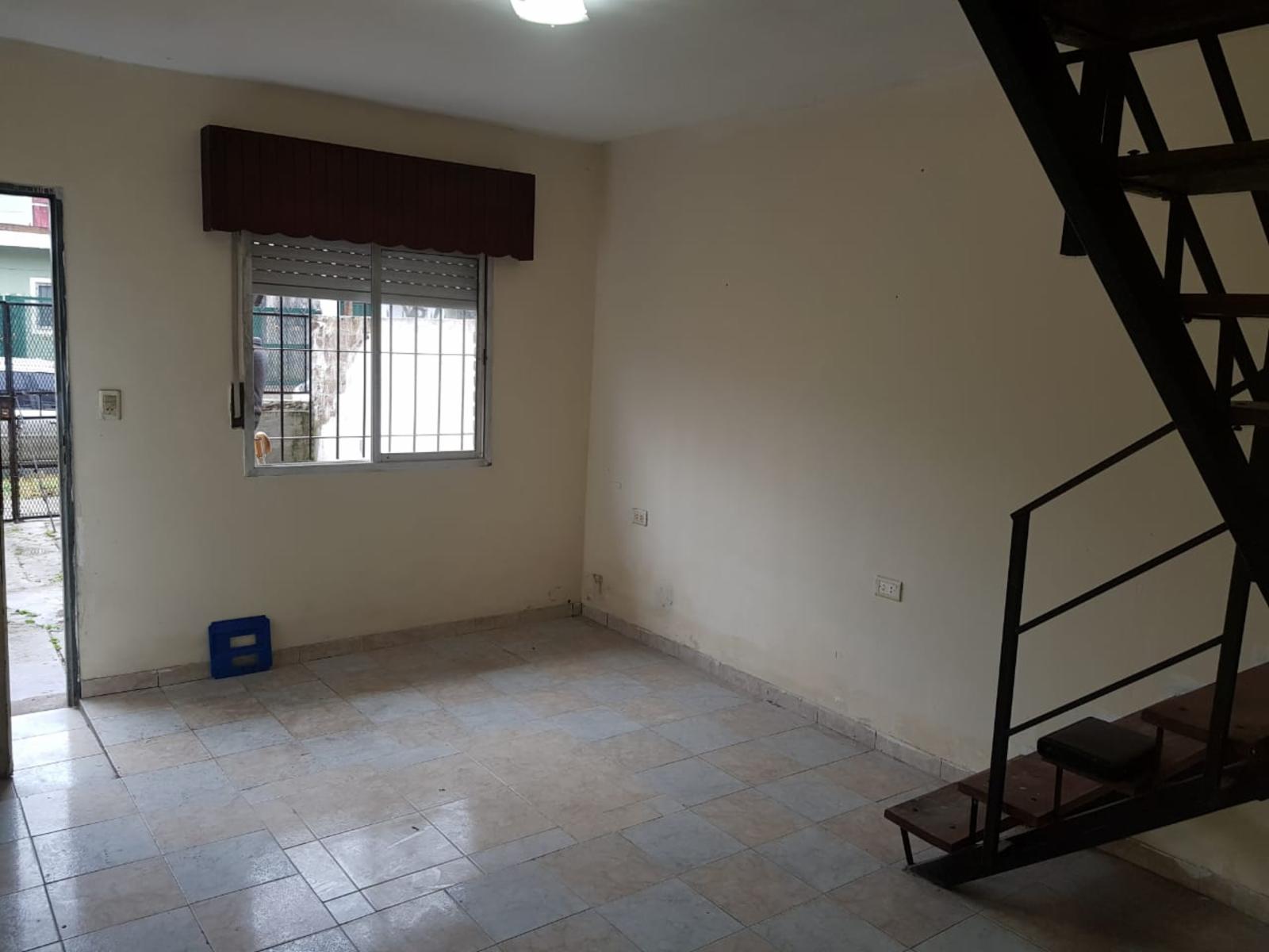 Duplex en Venta Merlo Sur, Financia Hasta 40, Apto Crédito, Calle Catamarca — foto 4