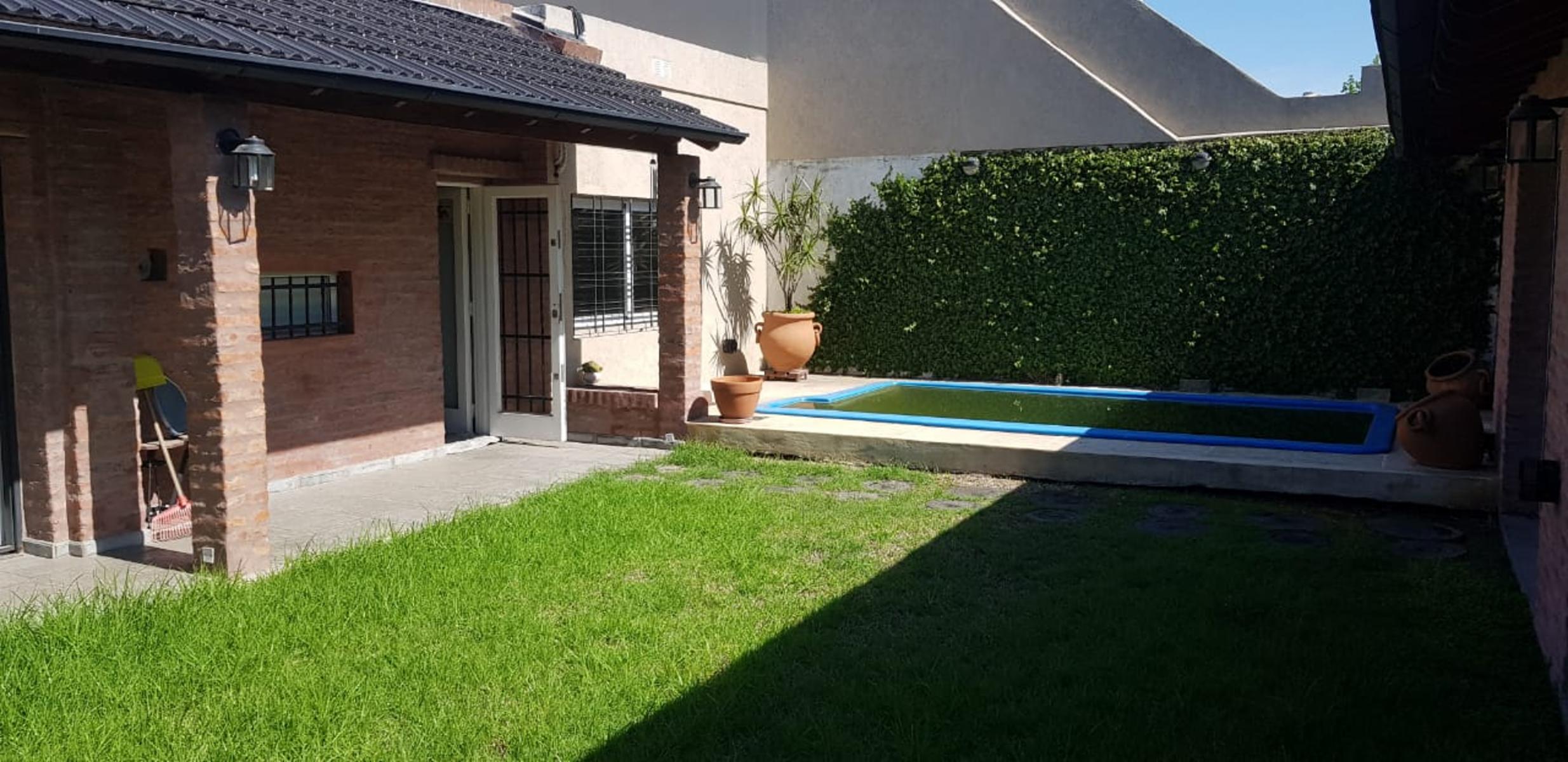 Venta de Espectacular Casa en Paso del Rey Centro, Calle Cjal. Lettieri — foto 4
