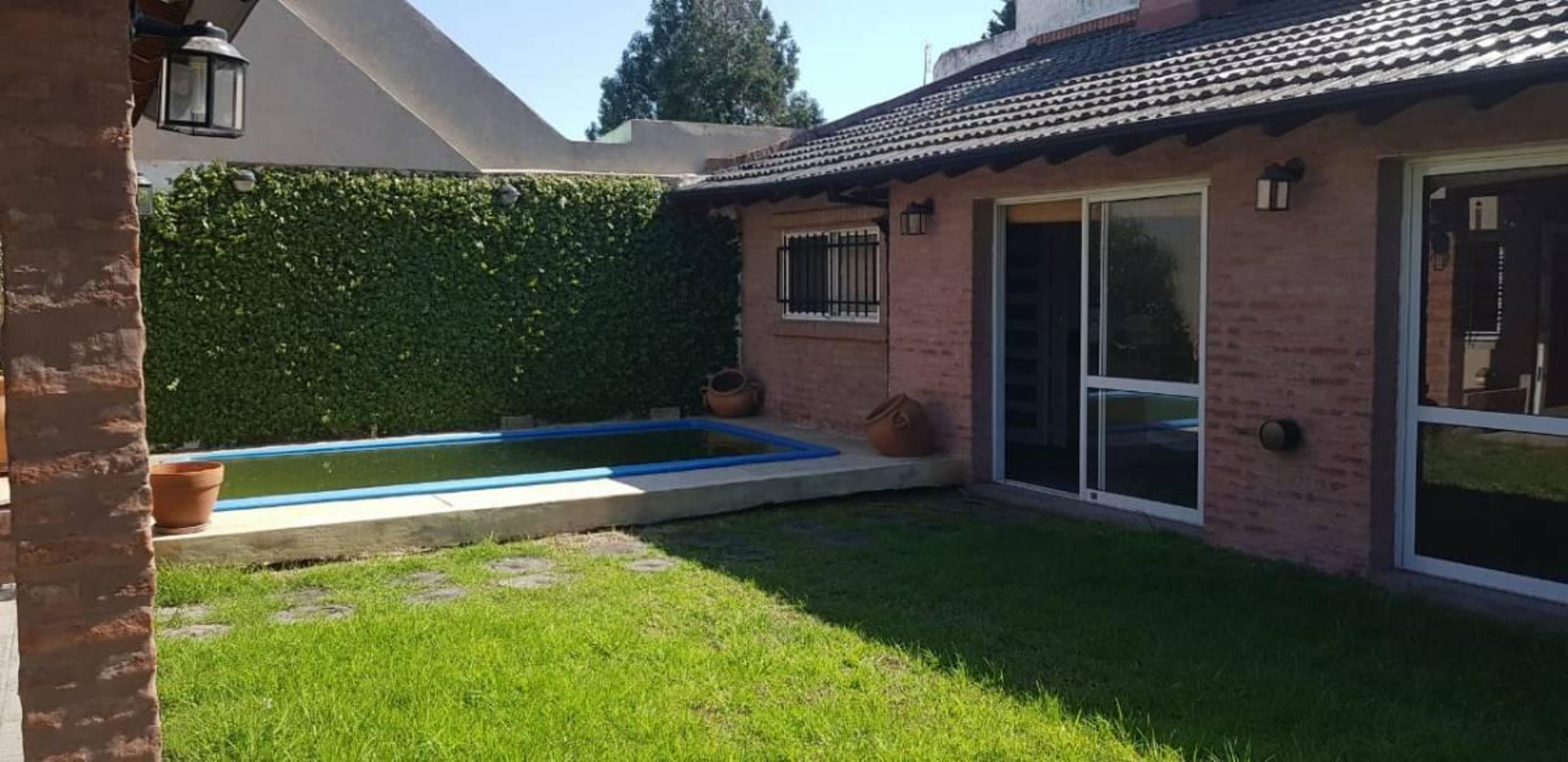 Venta de Espectacular Casa en Paso del Rey Centro, Calle Cjal. Lettieri — foto 9