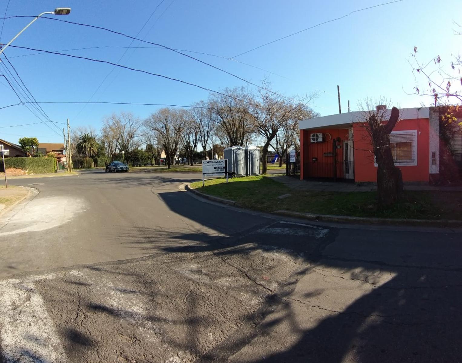 Venta de excelente PH en CASTELAR NORTE, sobre calle Florencio Sanchez al 2000 — foto 11