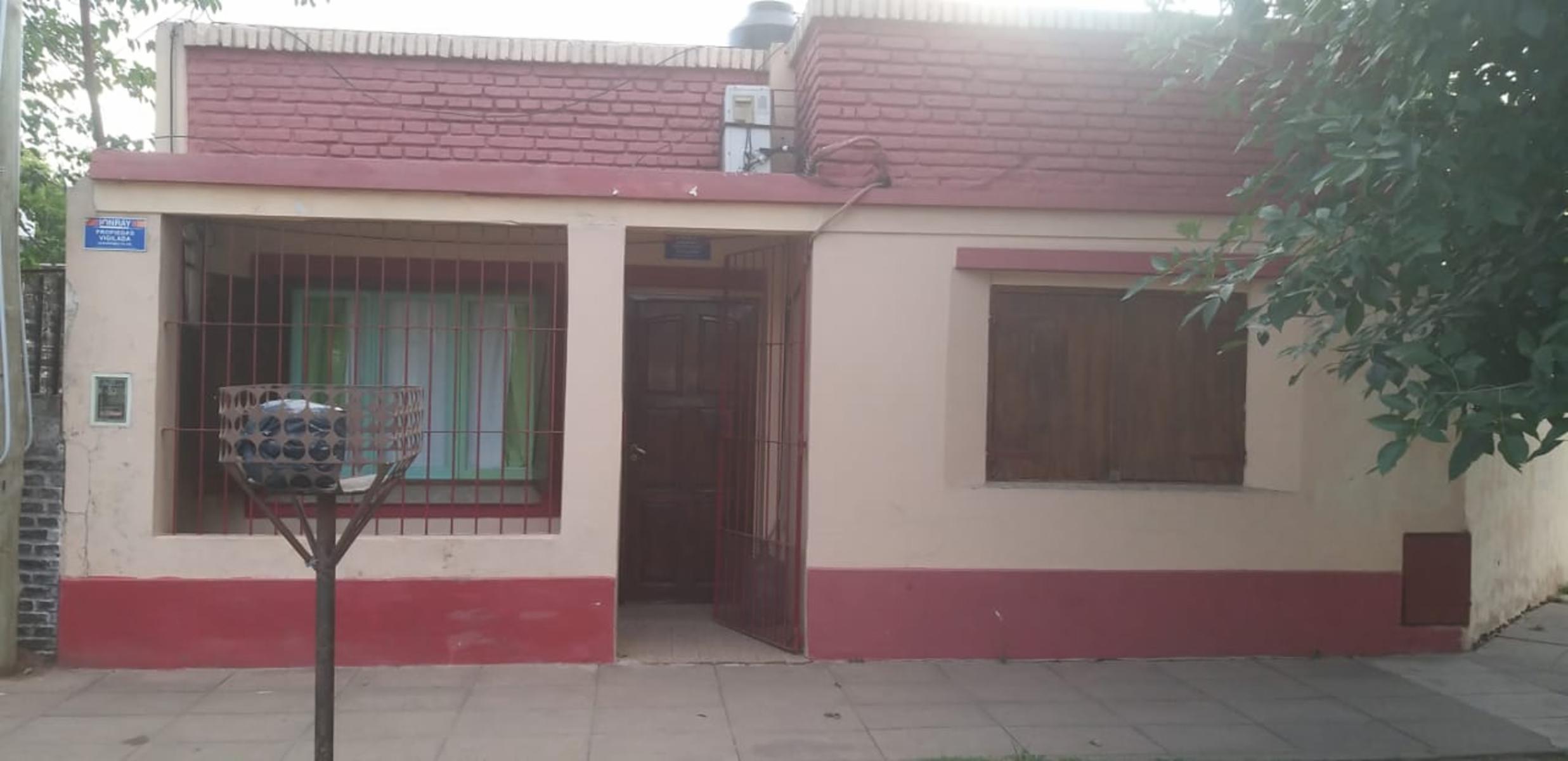 Venta de Casa con FACILIDADES en Paso del Rey, calle Atte. Brown cerca de Colectora Sur — foto 3