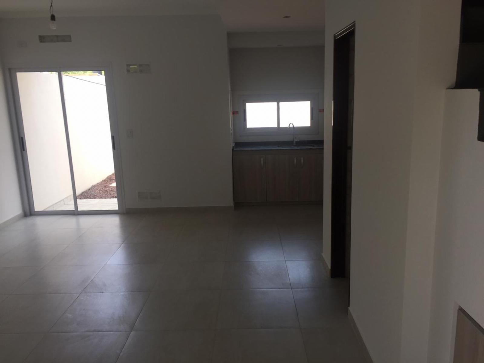 Venta de Duplex a ESTRENAR en Moreno, calle Joly — foto 5