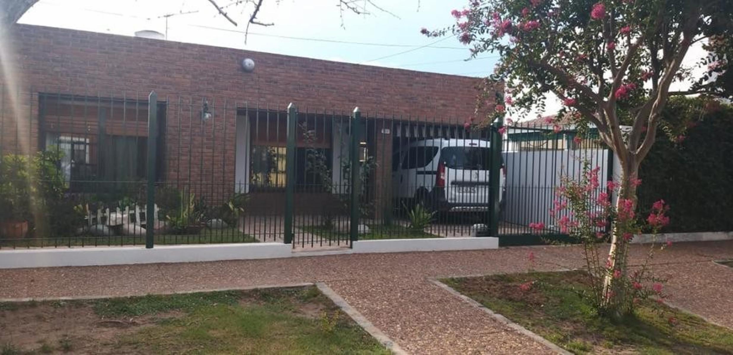 Venta de Casa + Depto. en Paso del Rey