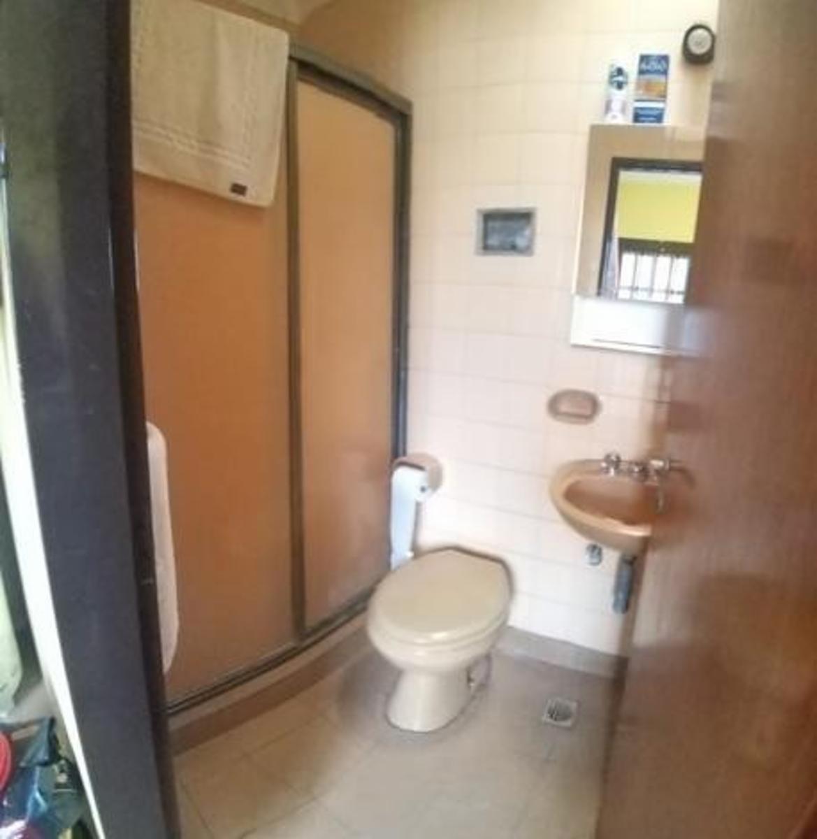 Venta de Casa + Depto. en Paso del Rey — foto 2