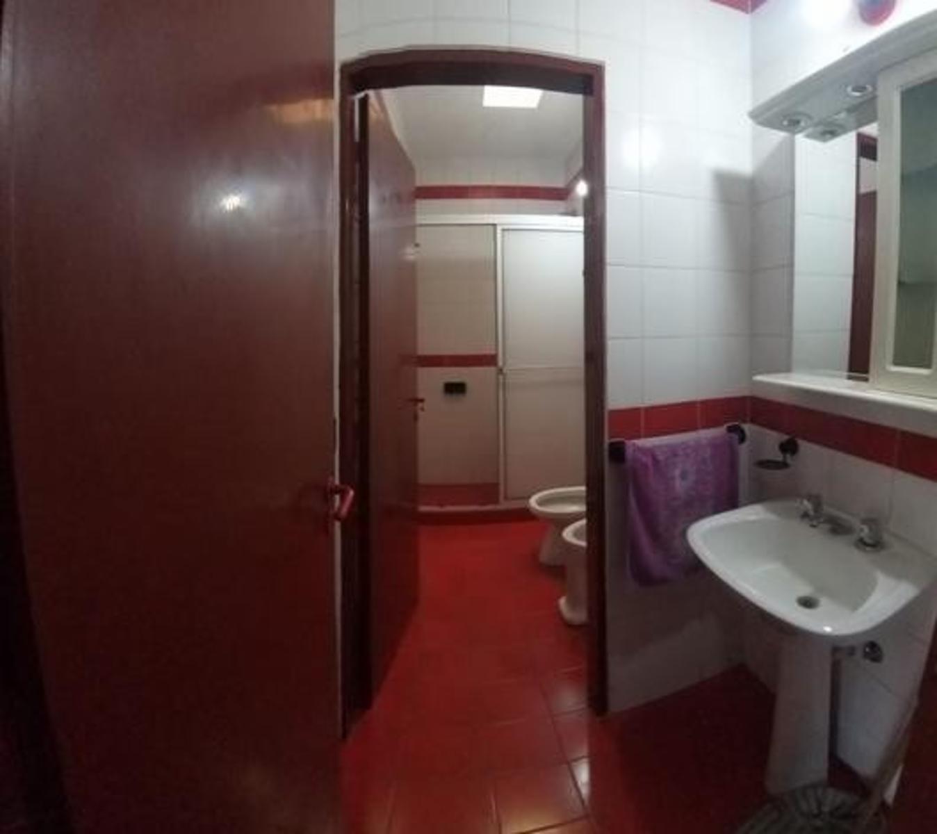 Venta de Casa + Depto. en Paso del Rey — foto 12