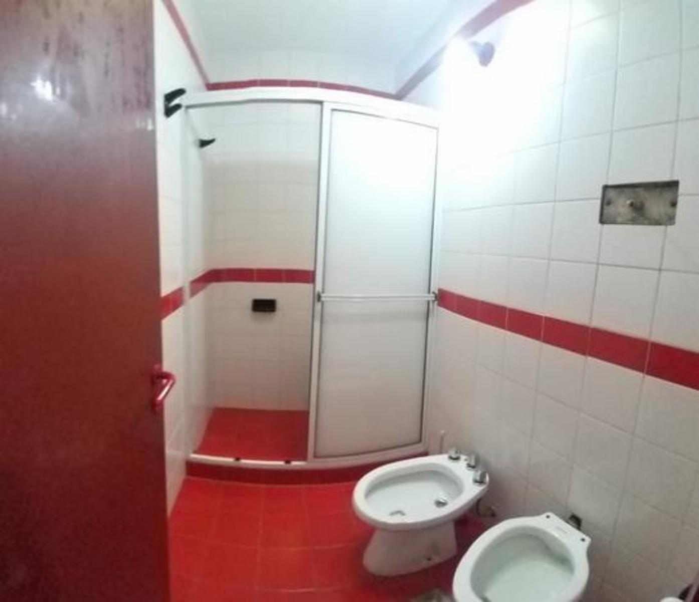 Venta de Casa + Depto. en Paso del Rey — foto 13