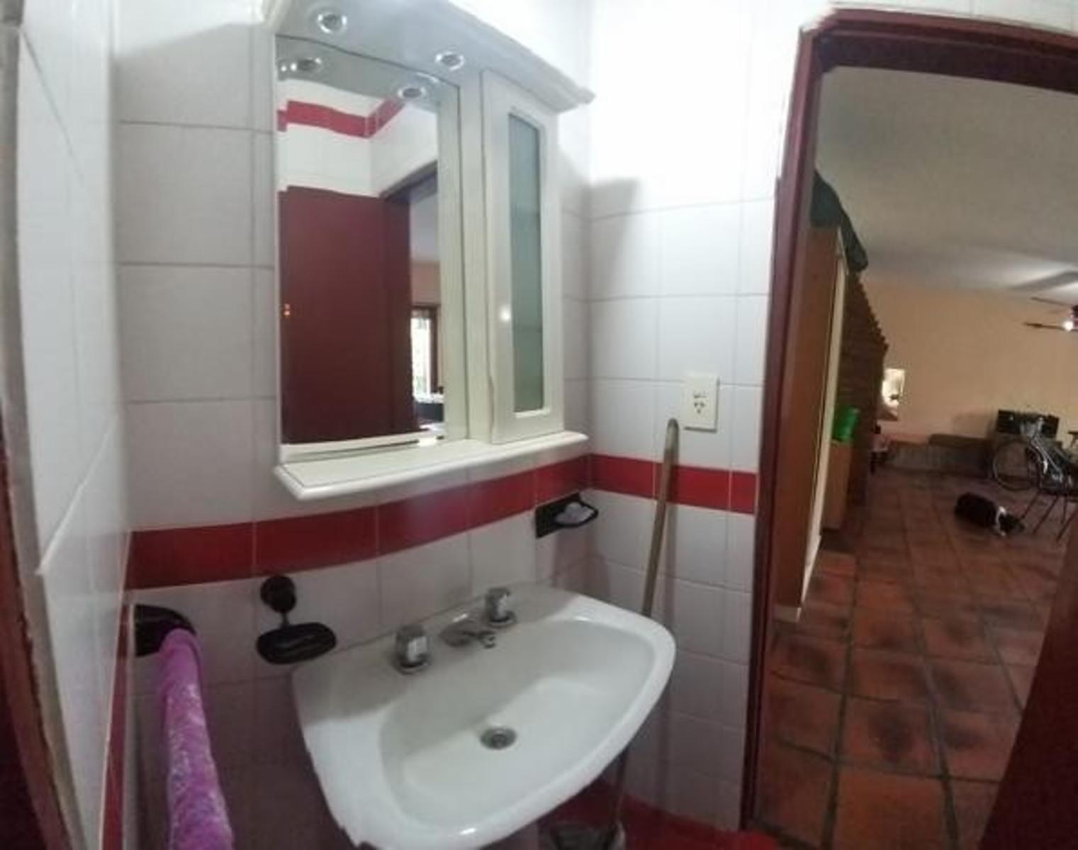 Venta de Casa + Depto. en Paso del Rey — foto 15