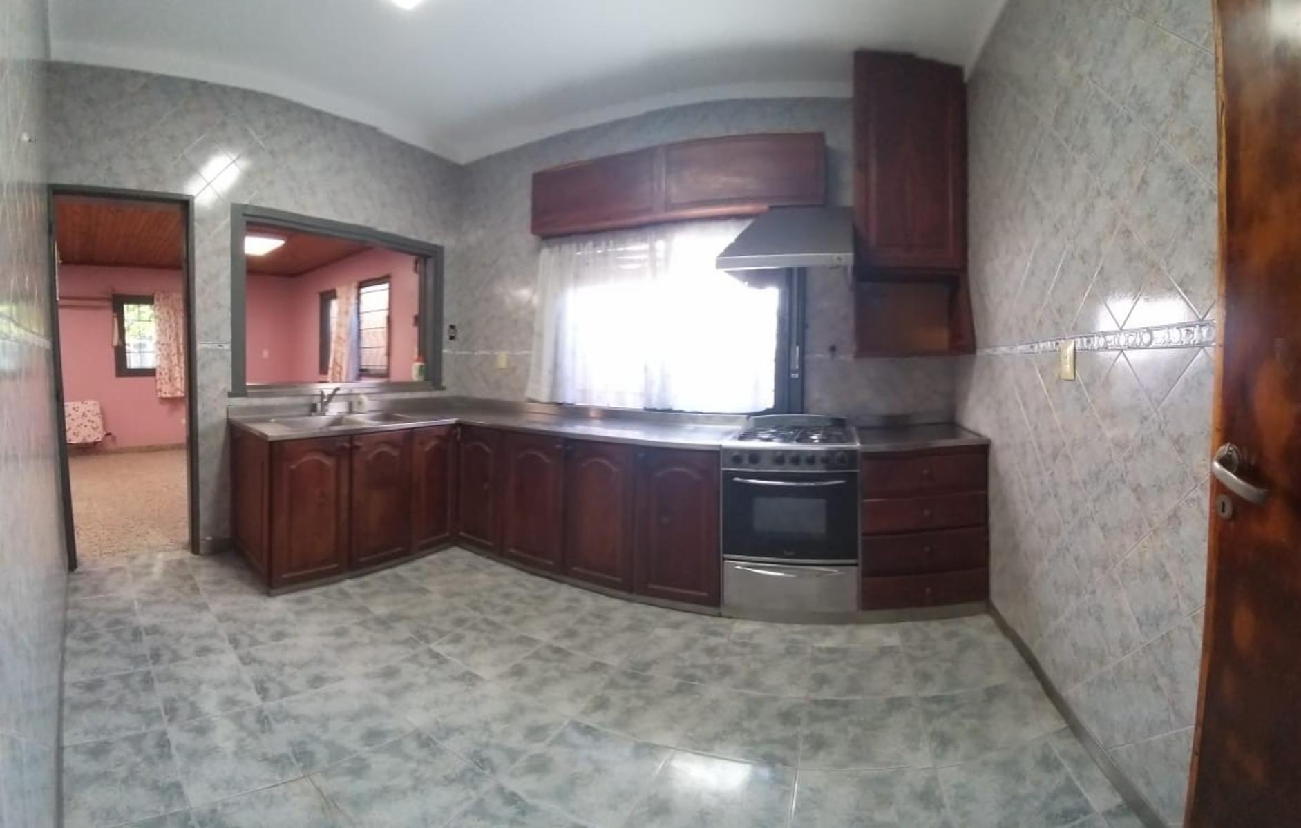 Venta de amplia casa en Barrio Arca - Partido de Moreno, calle A. del Valle 1700 — foto 8